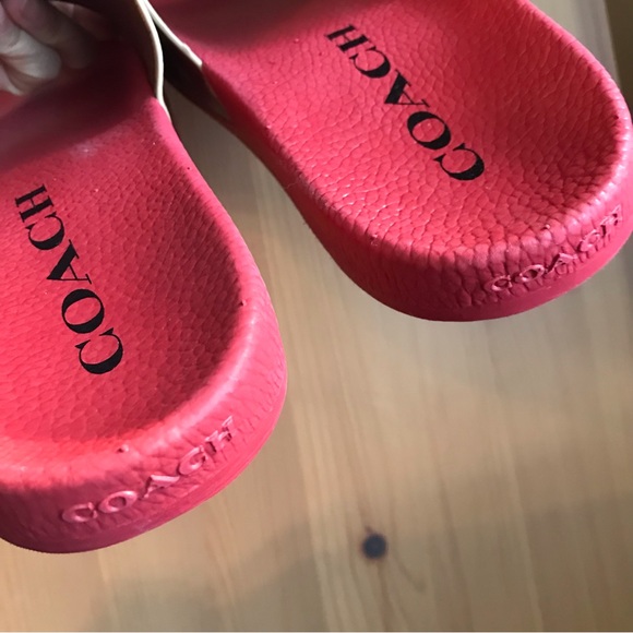 🥰 Coach Udele Sport Slide With Heart Print  Electric Red 6 10 - Picture 7 of 11